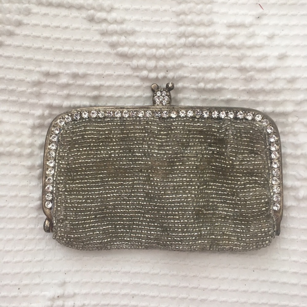 Clara Kasavina beaded clutch
